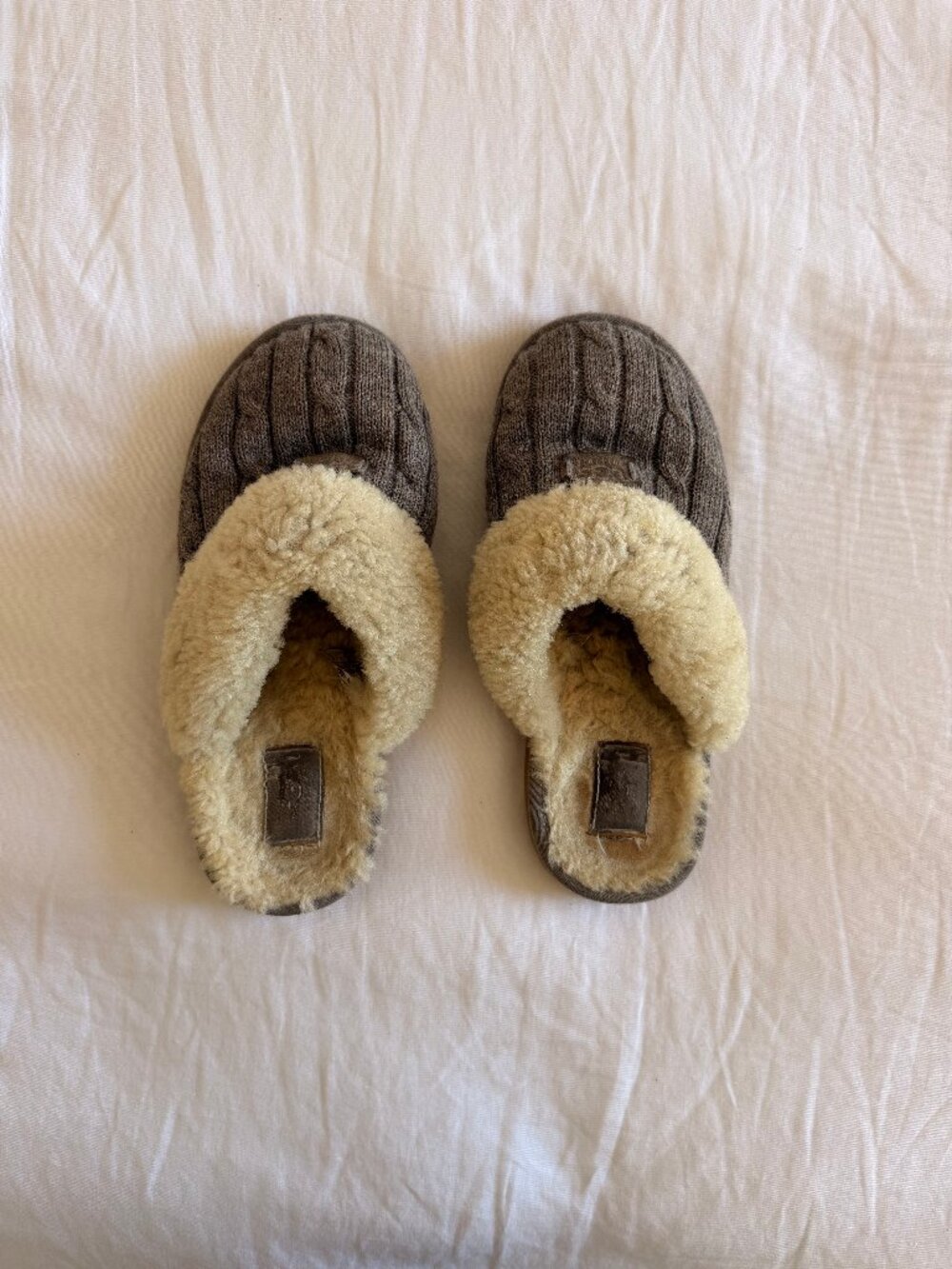 UGG Gray Knit Slippers (sz 8)
